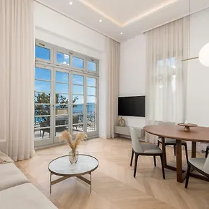 Apartment Plaza
